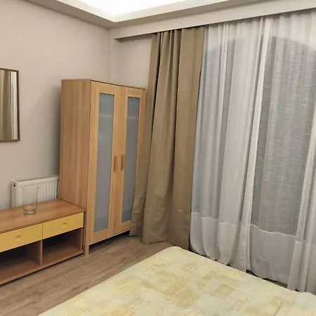 Achilles Apartment