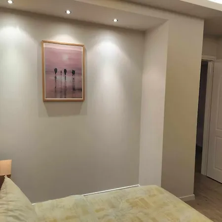 Achilles Apartment
