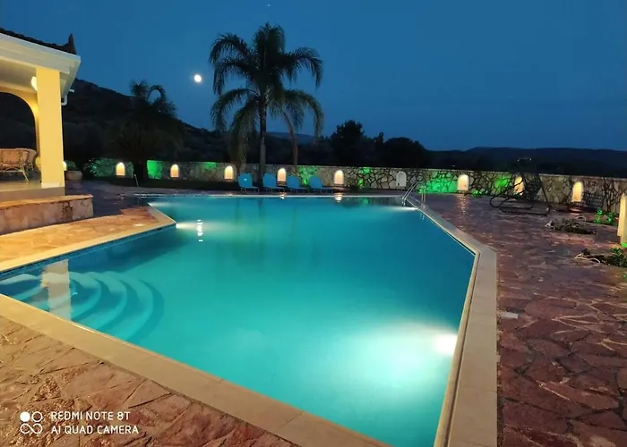 Achilles Апартаменты